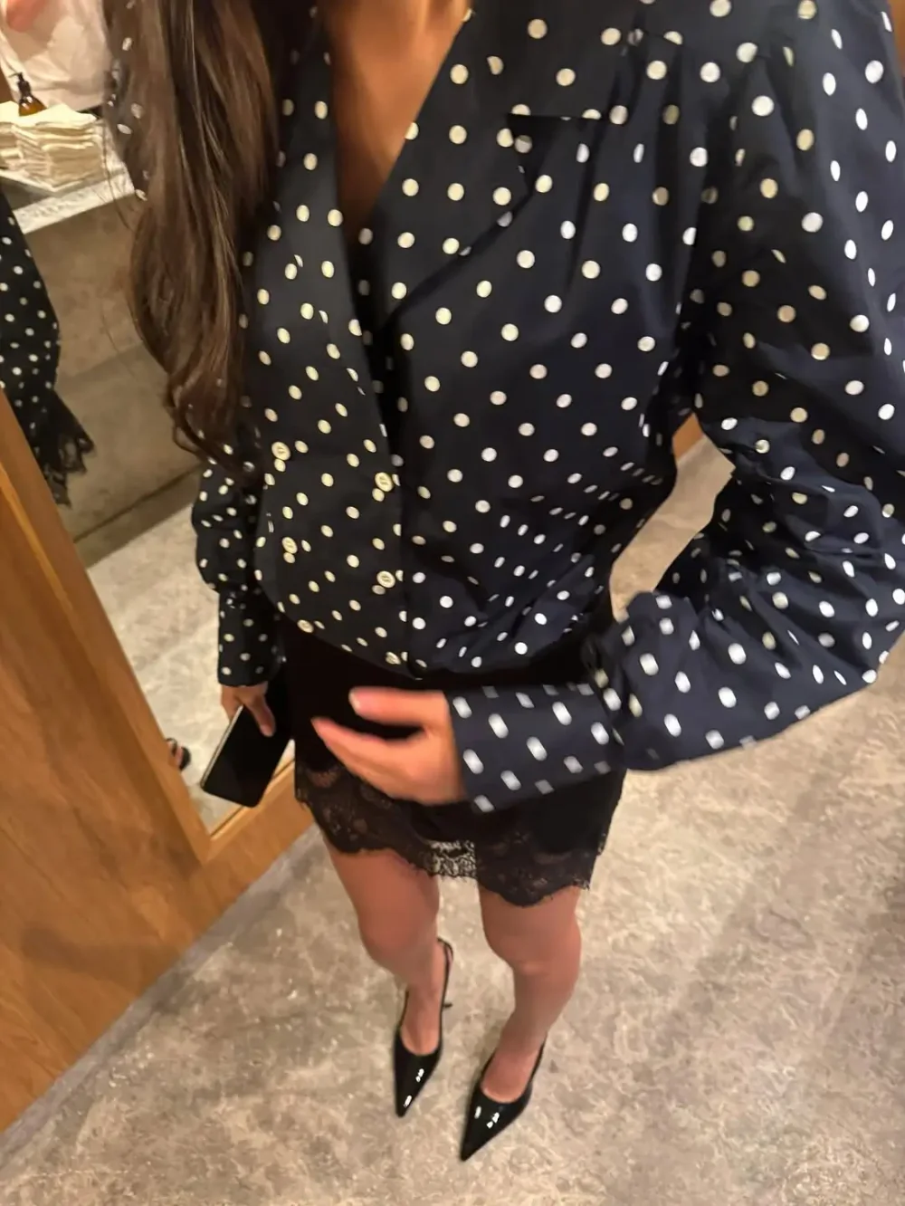 Юбка шелк мини с кружевом, Черная