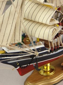 Meteor Lights Модель парусника Крузенштерн 52 см