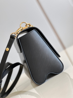 Louis Vuitton Twist MM