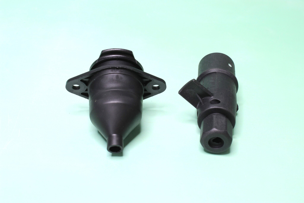 Разъём вилка+розетка 7конт. 24В пластик