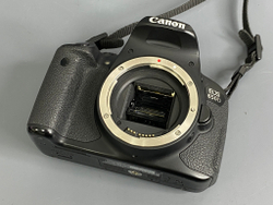 Canon 650D Kit 18-55mm III 19.000 кадров
