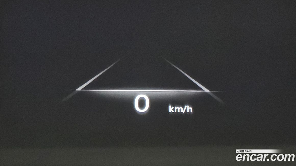 Genesis GV70 2.5T Бензин 2WD (04.2022)