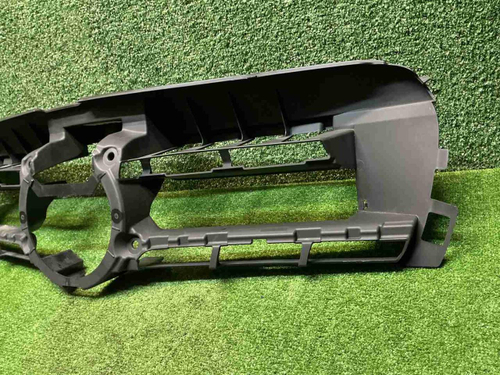 Кронштейн решетки Mercedes GLS x167 (19-24)