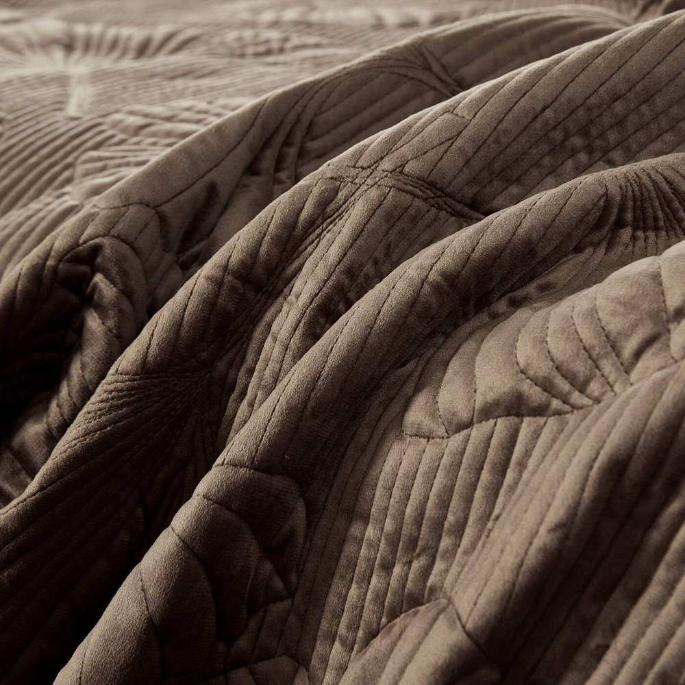 Покрывало 240x260 Sofi De MarkO Бенита шоколадное