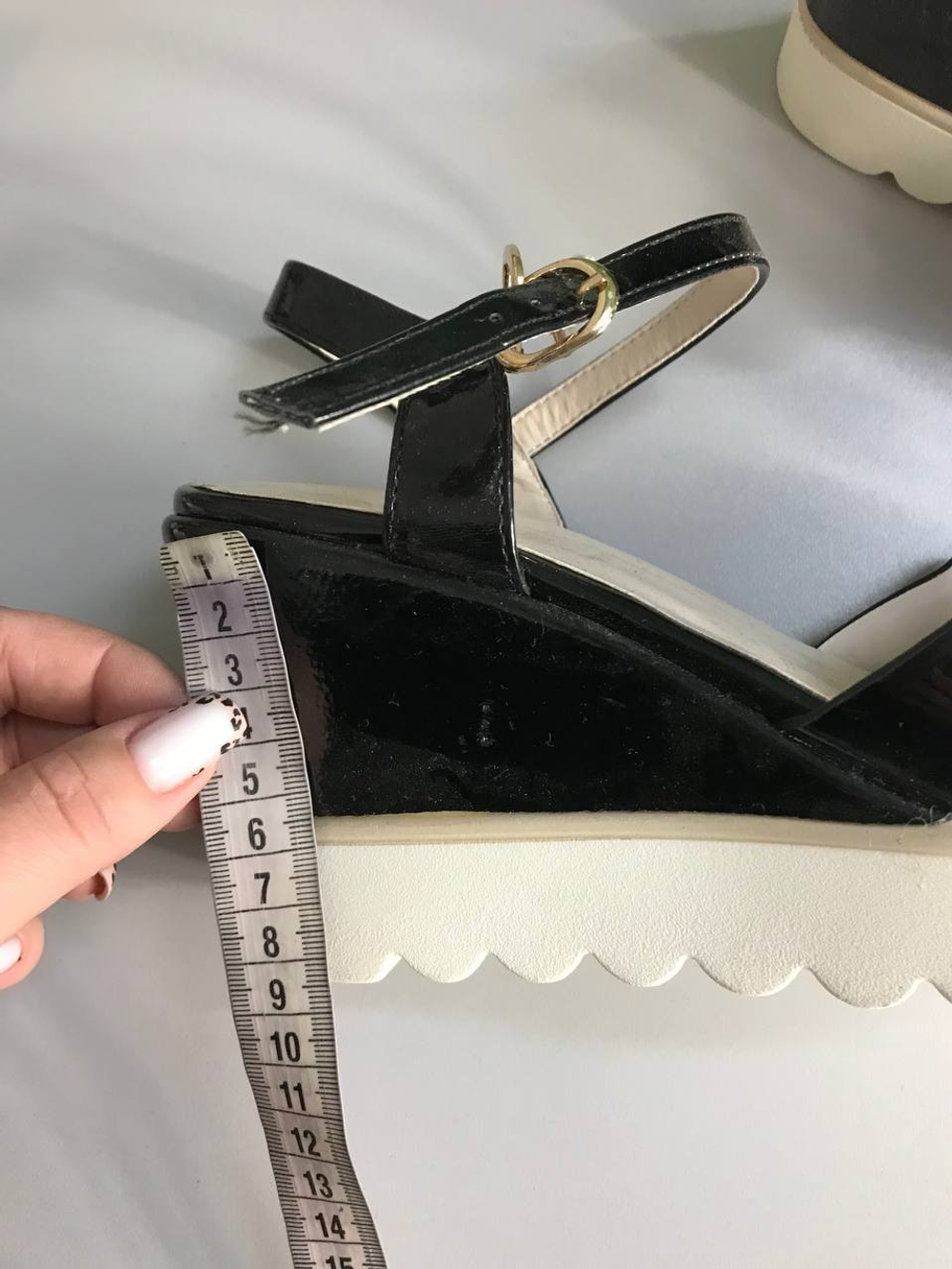 Босоножки на танкетке 40 размер