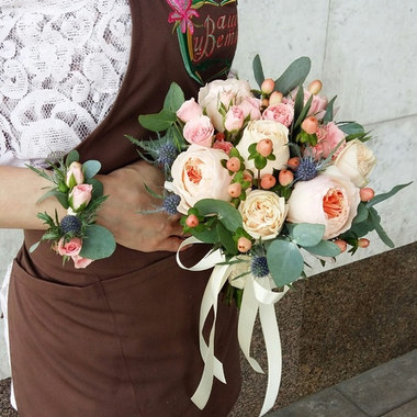 Букет невесты с браслетом
