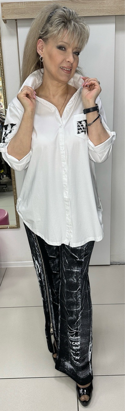 Белая рубашка с оригинальным изображением