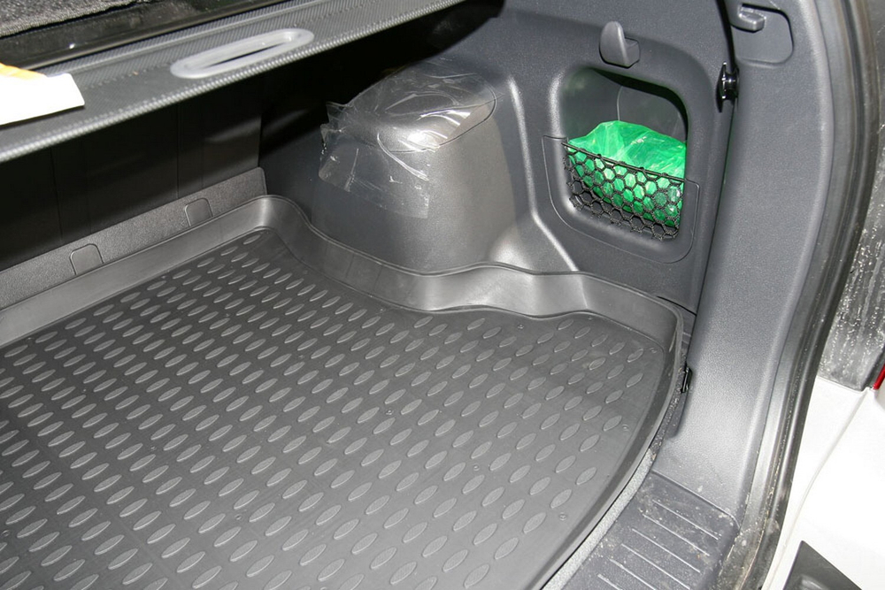 Коврик в багажник для KIA Sportage (II, IIr), 2004-2010, кроссовер (полиуретан) арт.NLC.25.04.B13