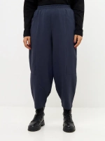 Брюки бананы трикотажные с декоративными швами