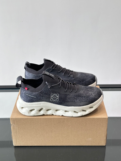 Кроссовки On Running x Loewe Cloudsolo