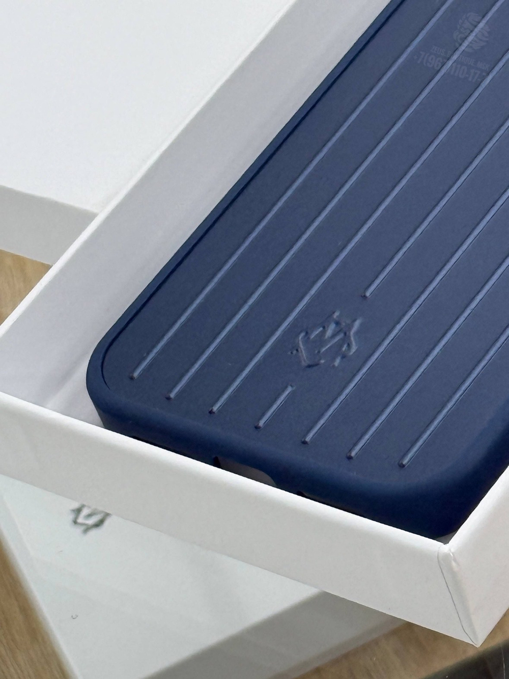 Чехол на iPhone 17 Pro Max Rimowa