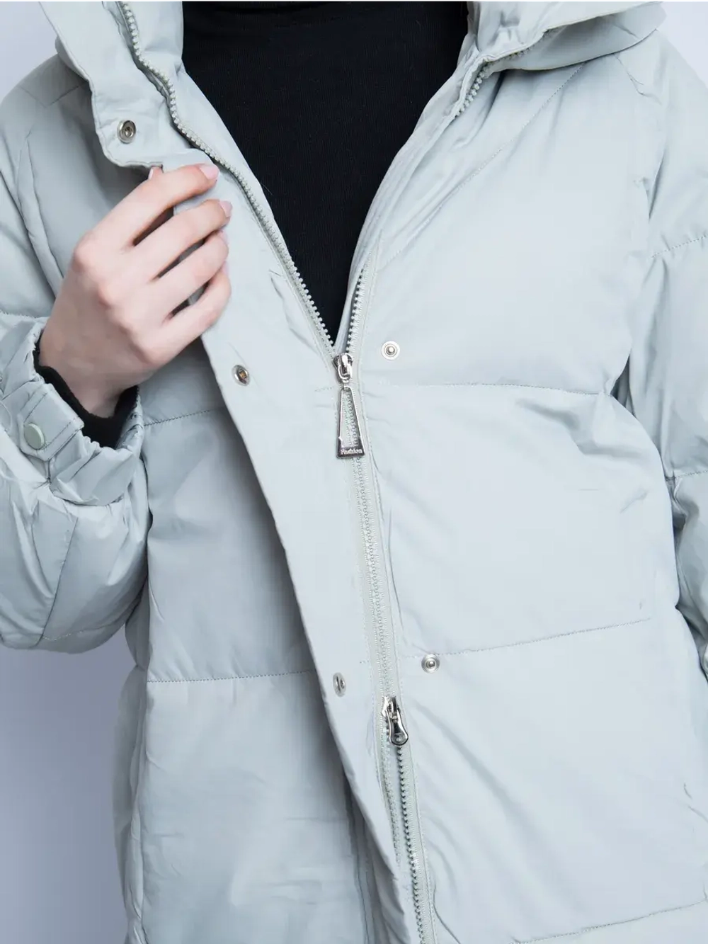 Куртка зимняя удлиненная с капюшоном