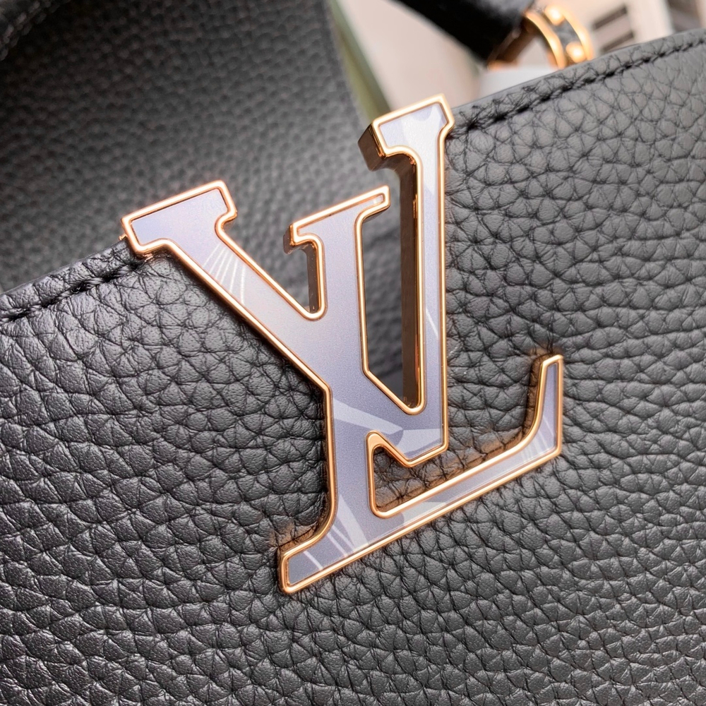 Louis Vuitton Capucines Mini
