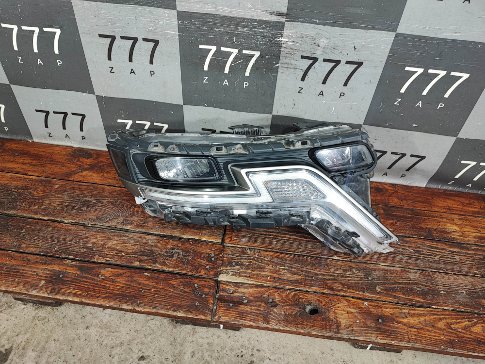 Фара правая LED Kia Carnival 4 (KA4) 20-нв Б/У Оригинал 92102R0000