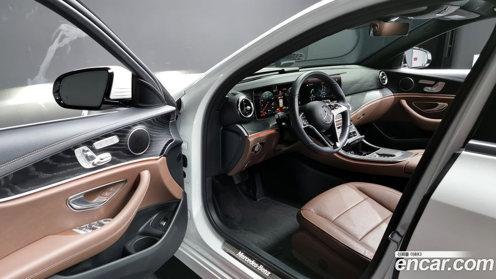 Mercedes-Benz E-Class W213 E250 AMG Line (10.2022)