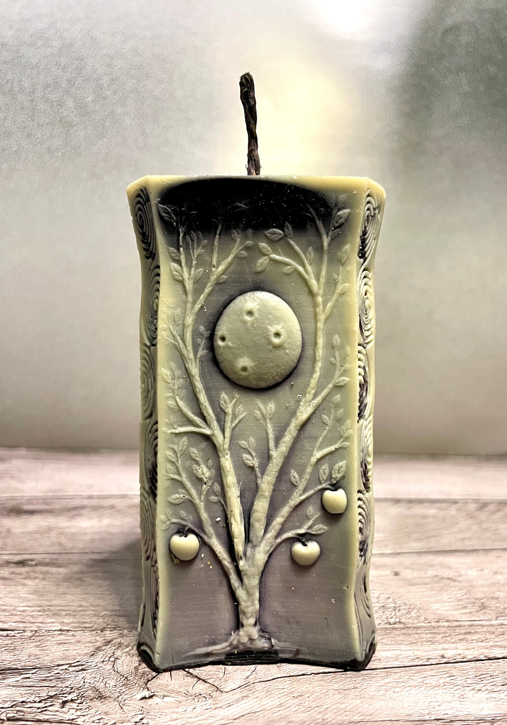 Свеча Лики Луны + ПОДАРОК