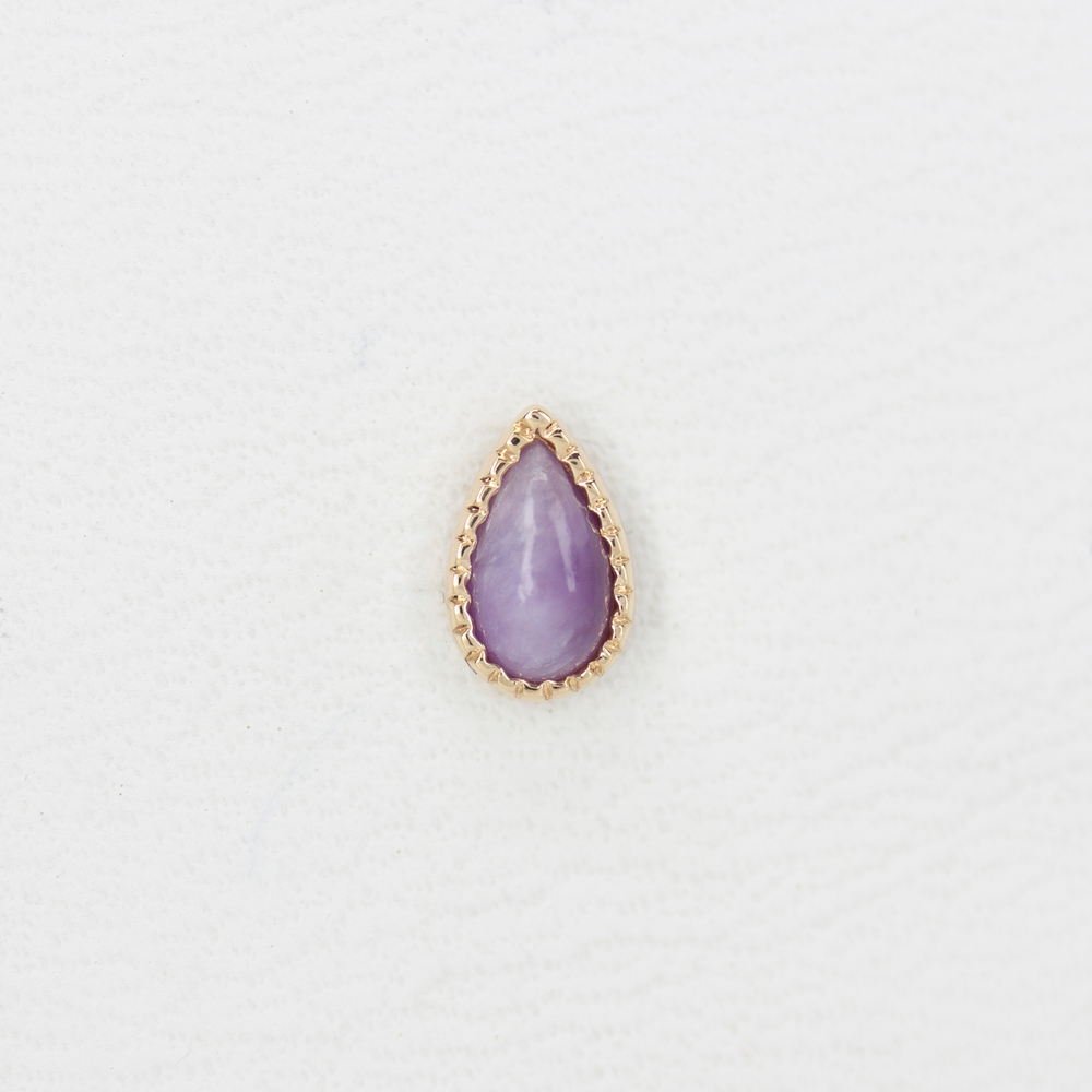 Grisant teardrop tops with natural stone