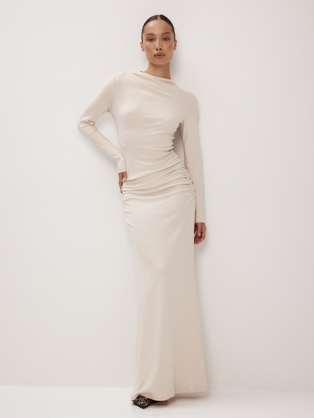 Платье вечернее праздничное длинное с драпировкой