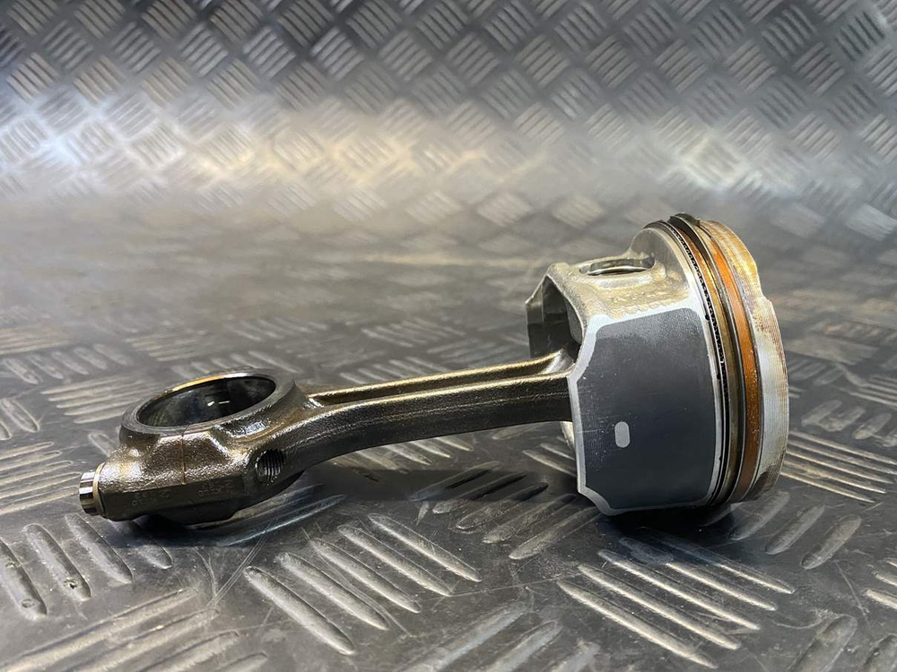 Поршень с шатуном KTM 250 Duke 2020