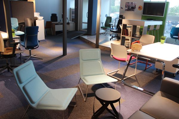 Аренда мебели для переговорных комнат под ключ