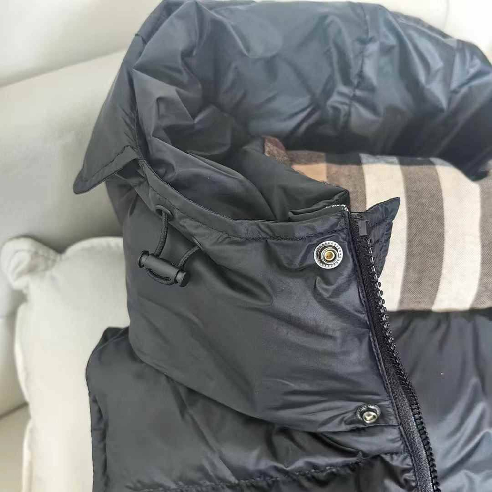 Жилет Burberry