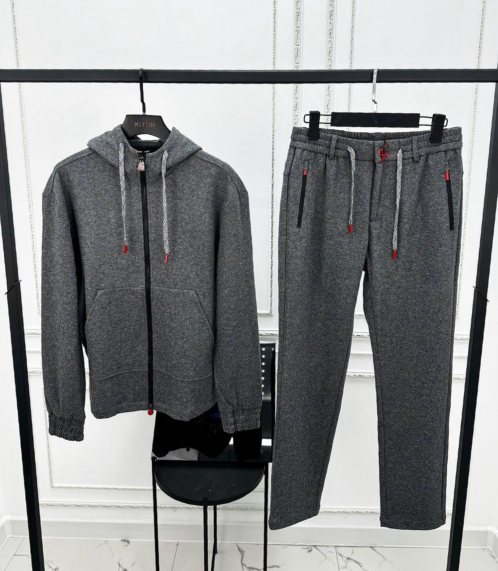 Прогулочный костюм Kiton