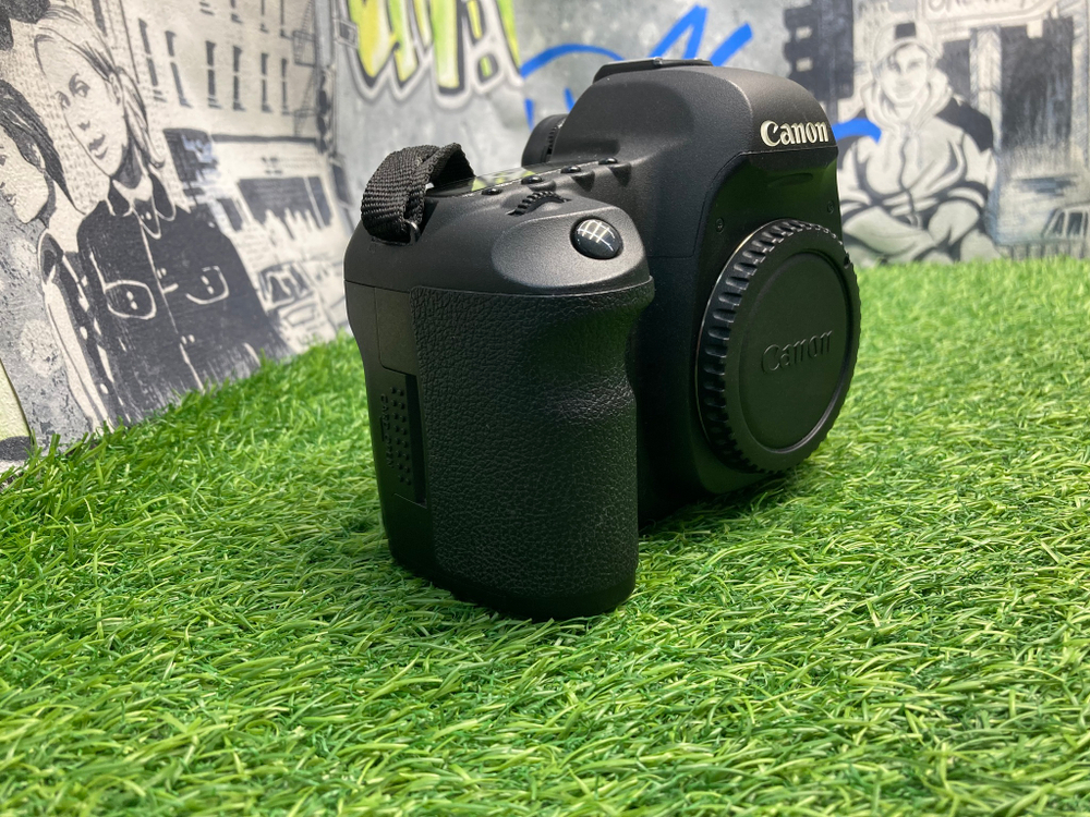 Canon EOS 5D Mark II 9.200 кадров