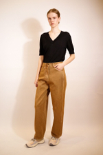 78AB9839-AE5A-499E-A9B6-CB7B845454D0