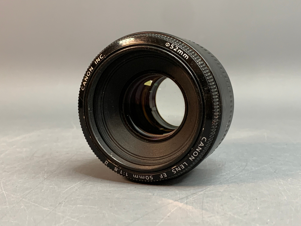 Canon 50 mm 1.8 II, внутри пыль