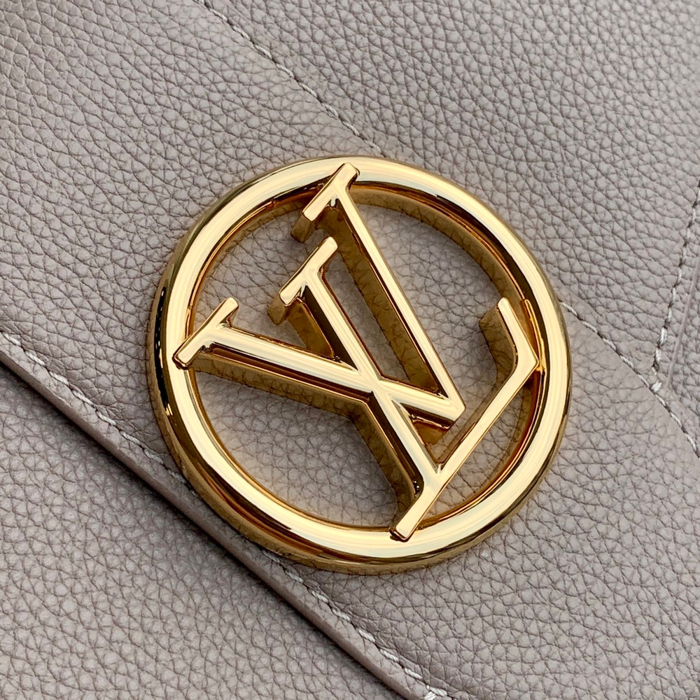 Louis Vuitton Pont 9 Soft MM