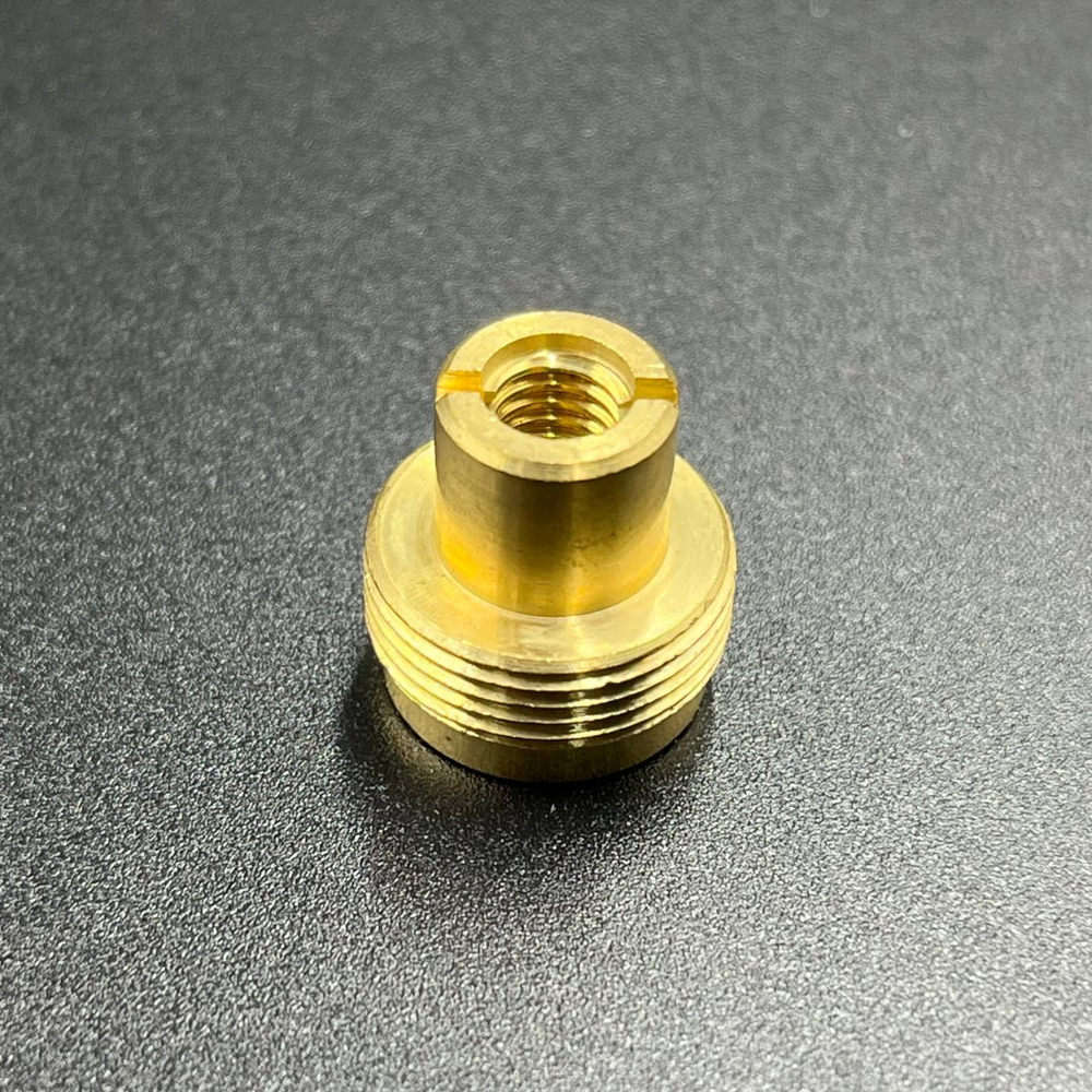 Втулка переходник системы прогрева(теплообменника) карбюратора Yamaha 115-250