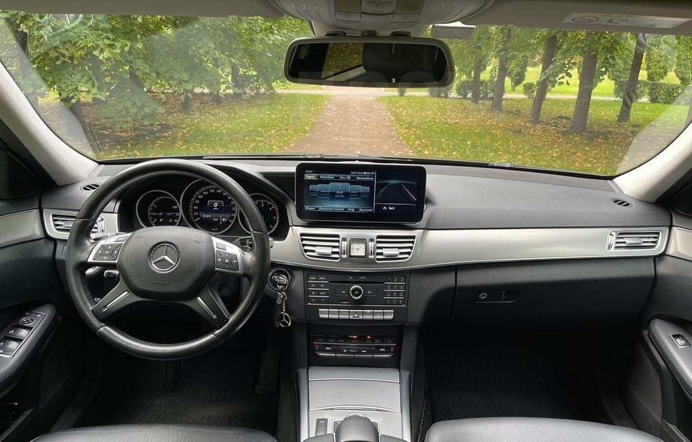 Магнитола Mercedes-Benz E-класс W212 2015 седан NTG 5.0 - Carmedia MKD монитор 10.25", Android 11, 6Гб+128Гб, CarPlay, SIM-слот