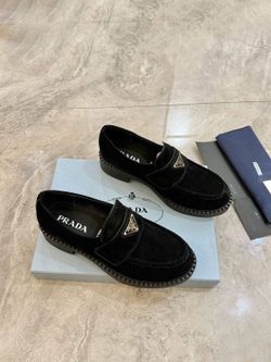Лоферы Prada