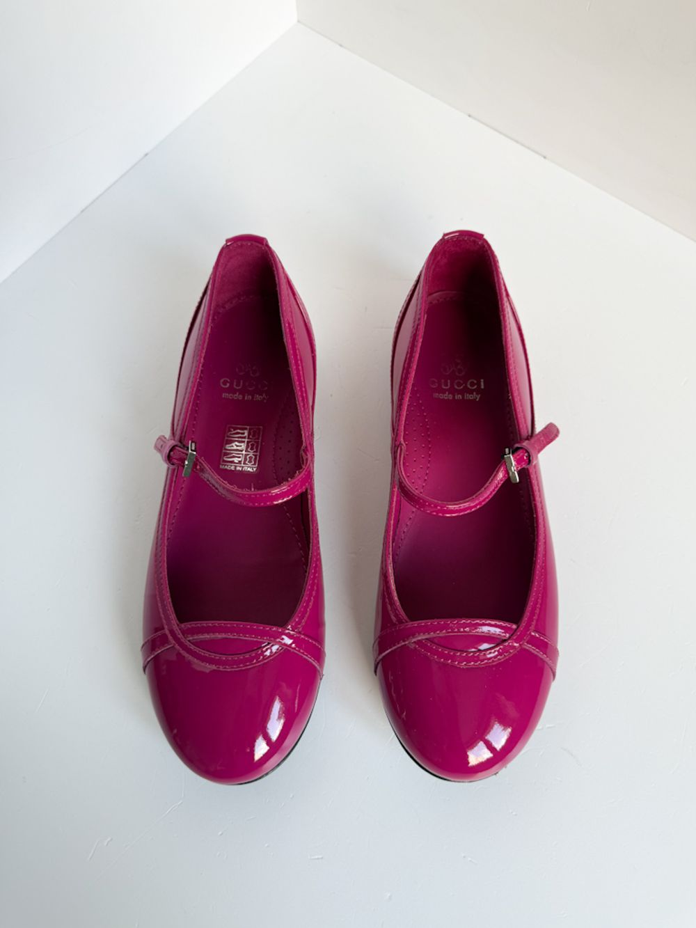 Лаковые туфли Gucci, 33