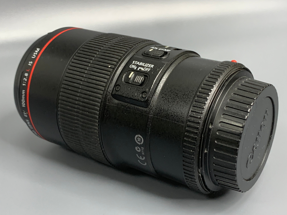 Canon EF 100mm 2.8L Macro IS USM