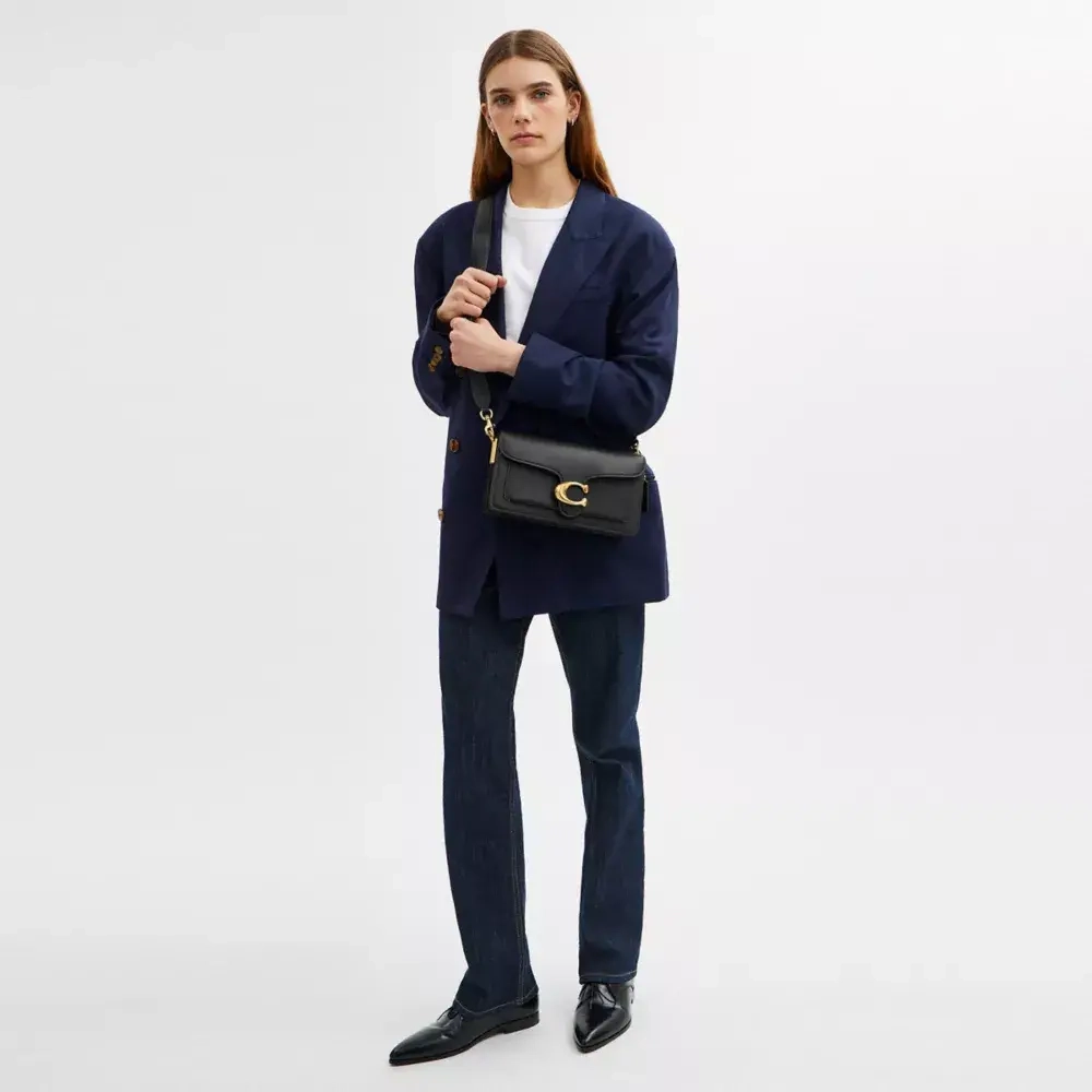 COACH СУМКА ЧЕРЕЗ ПЛЕЧО TABBY 26, ЧЕРНЫЙ