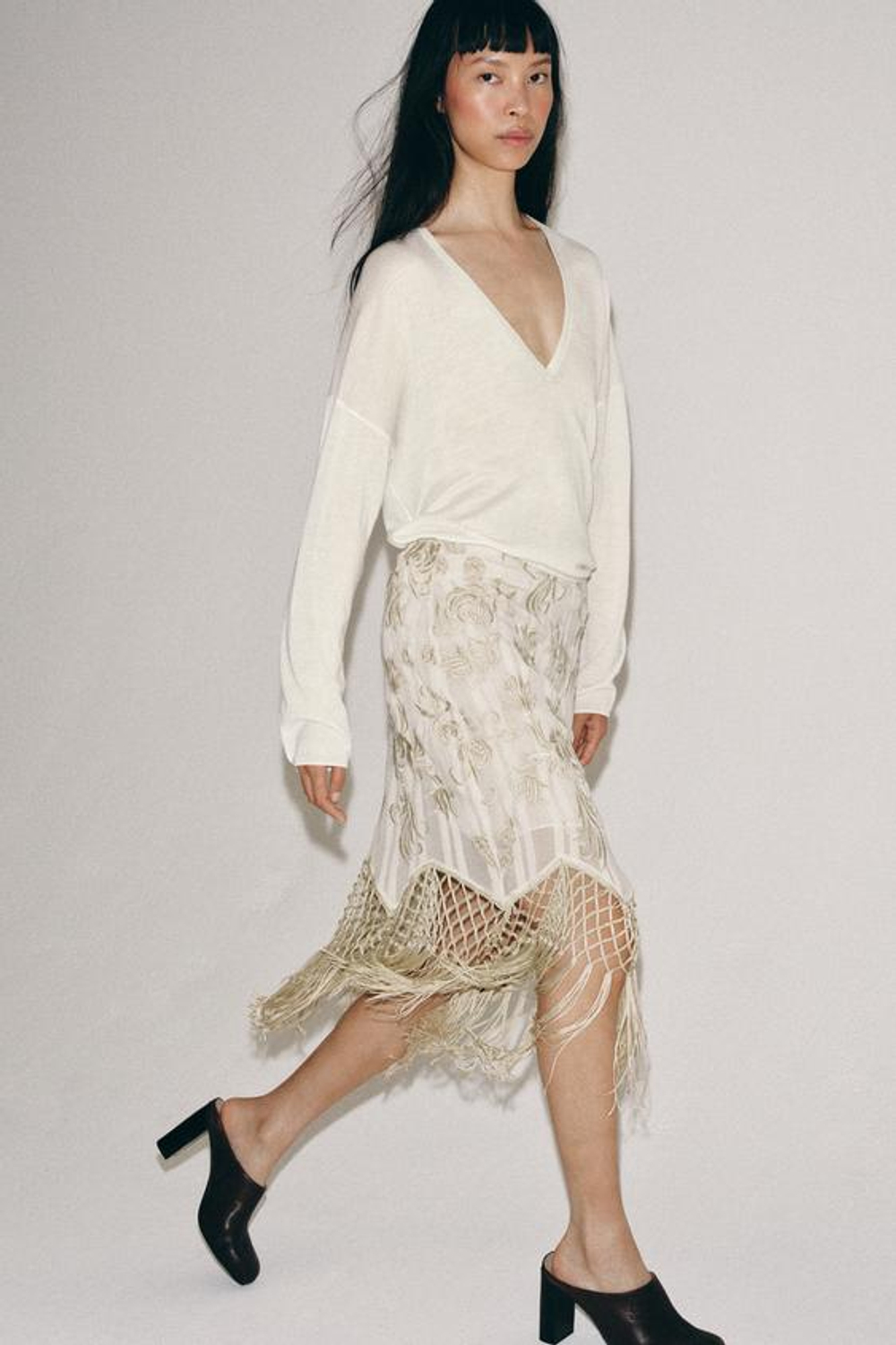 ZARA ЮБКА С ВЫШИВКОЙ И БАХРОМОЙ — ZW COLLECTION, ЭКРЮ