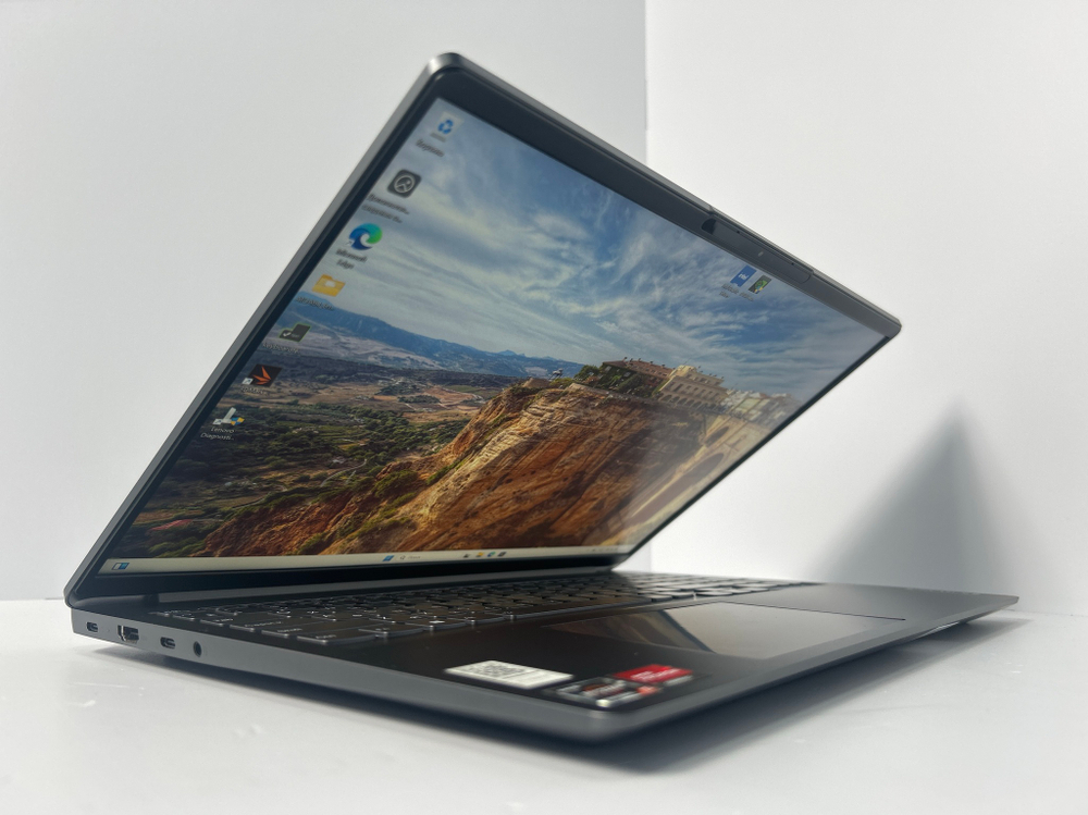 Ноутбук Lenovo ideapad 5 Pro-16ACH6 (82L50058RU) 16"/AMD Ryzen 5 5600H/RAM 16Gb/SSD 512GB/AMD Radeon Graphics/2560x1600/IPS/Windows 11/Подсветка кл-ры: LED/Серый. Состояние: A1