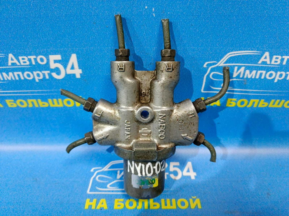Распределитель тормозной NISSAN WINGROAD 1996