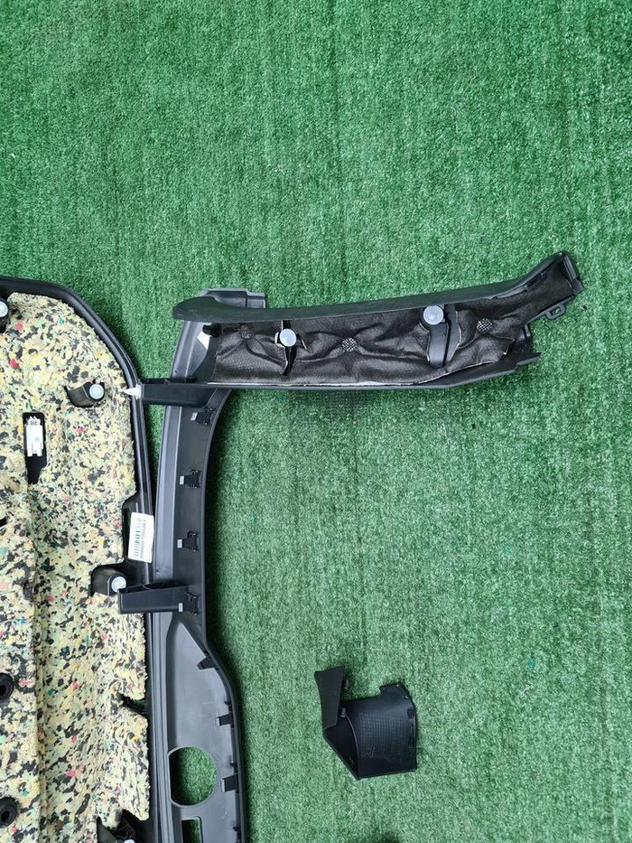 Обшивка крышки багажника BMW 3er G21 (2018-н.в.)