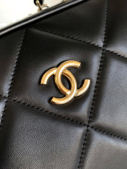 Chanel Bag 21 cm