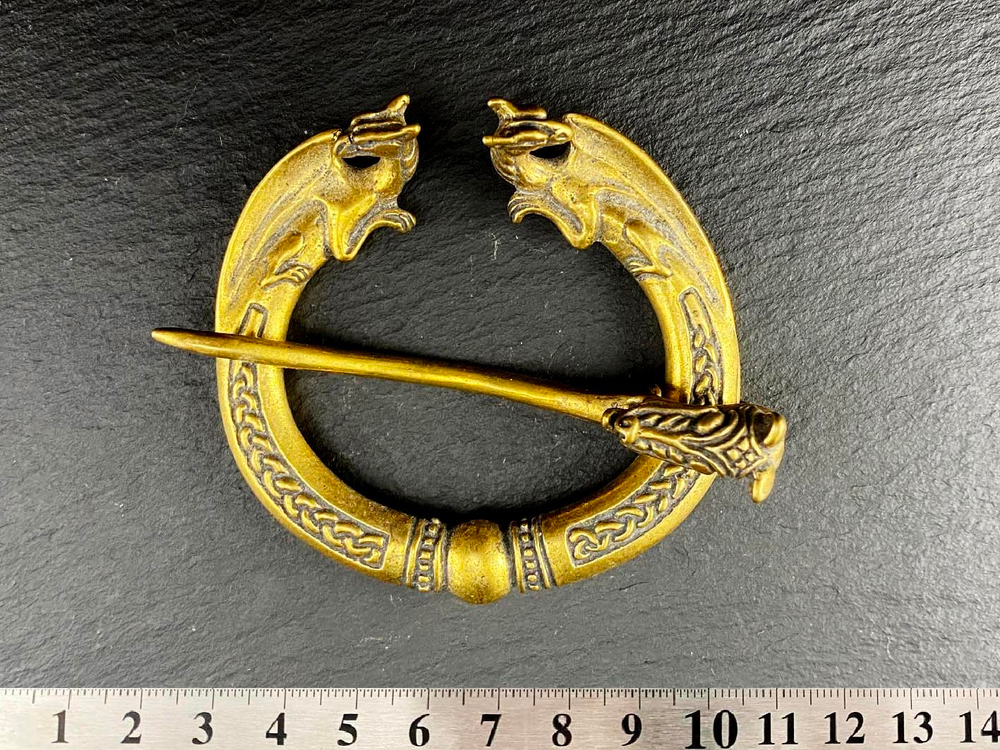 Фибула с драконами