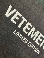 Футболка Vetements