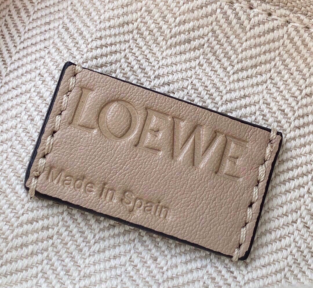 Loewe Puzzle 29 cm