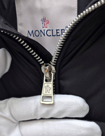 Пуховик Moncler
