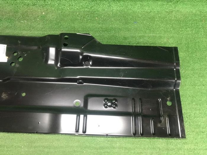 Основа пола правая Mercedes E W213 (2016-2023)