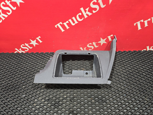 Накладка торпедо левая