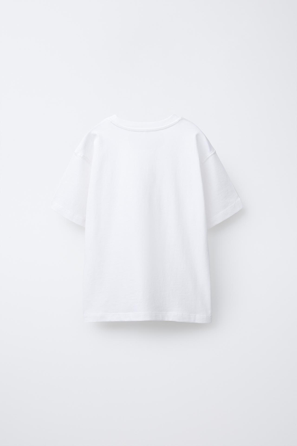 ZARA ФУТБОЛКА ИЗ ТКАНИ С ПРИНТОМ, БЕЛЫЙ