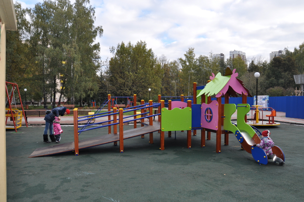 Игровой комплекс для детей с ограниченными возможностями для уличной площадки