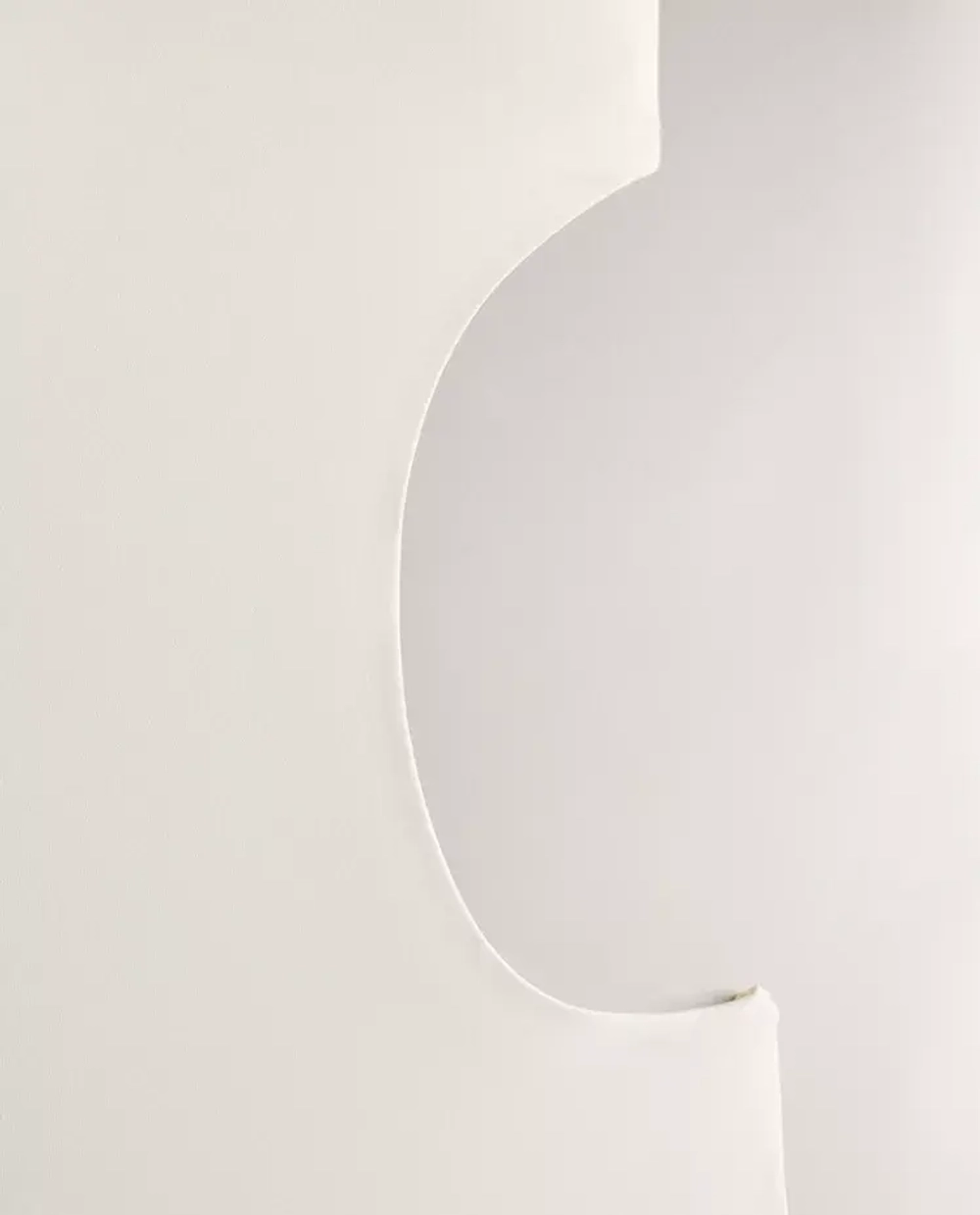 ZARA HOME КУПАЛЬНИК С АСИММЕТРИЧНЫМ ВЫРЕЗОМ, ЭКРЮ